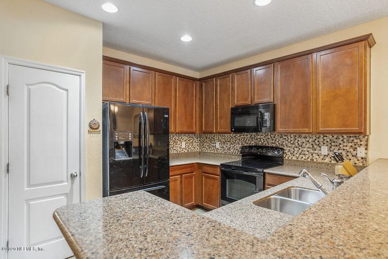 12270 Black Walnut Ct, Jacksonville, FL 32226