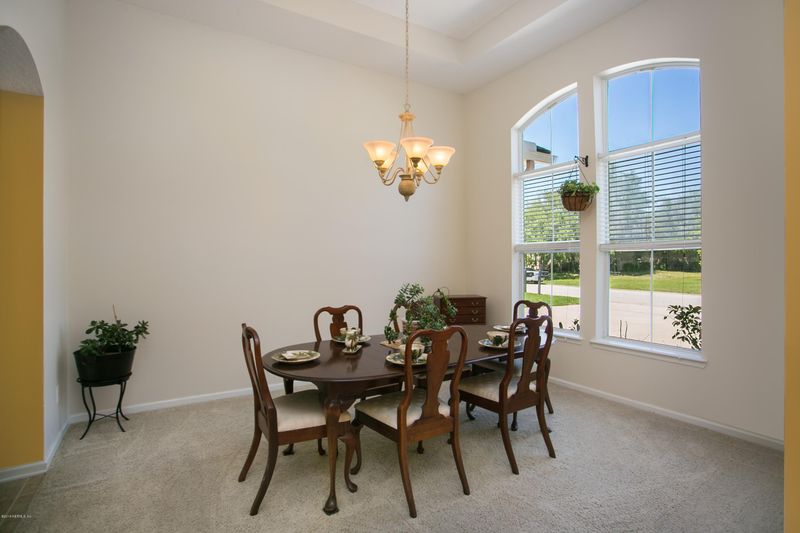 1229 Redcliffe Ln, St Augustine, FL 32095