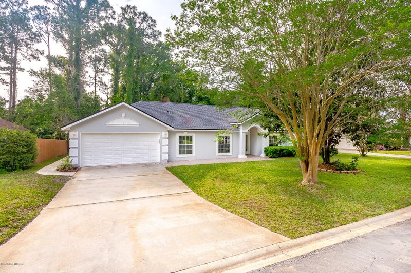 1233 Shallowford Dr E, Jacksonville, FL 32225