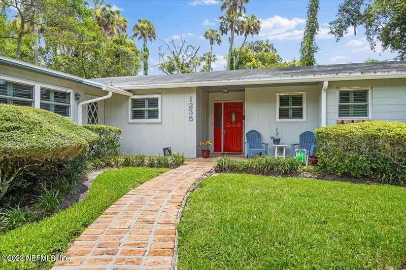 1235 Seminole Rd, Atlantic Beach, FL 32233