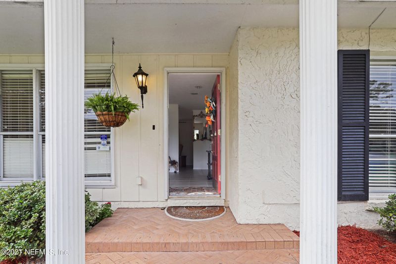 1236 Estoril Dr, Jacksonville, FL 32216