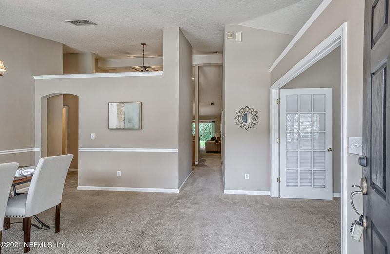 1236 Ribbon Rd, Jacksonville, FL 32259