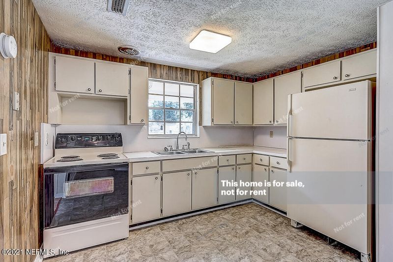 124 Jupiter Ln, Orange Park, FL 32073