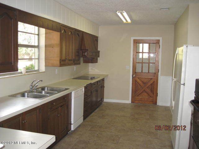 1242 Nantucket Ave, Atlantic Beach, FL 32233