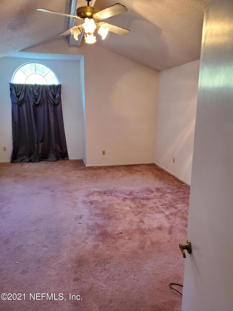 12420 Jeremys Landing Dr E, Jacksonville, FL 32258