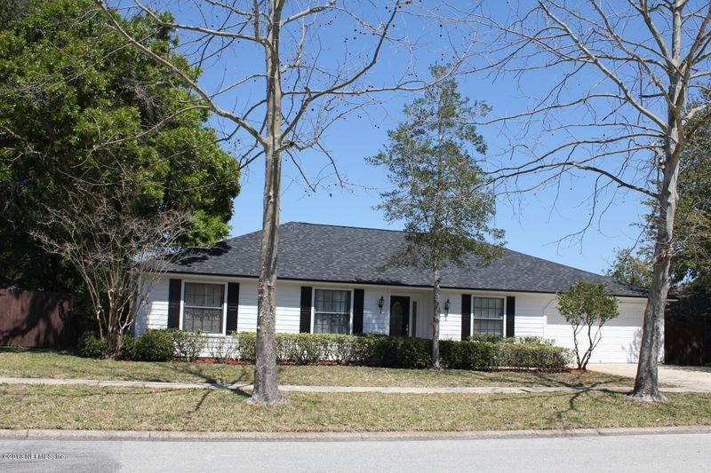12421 Running River Rd S, Jacksonville, FL 32225