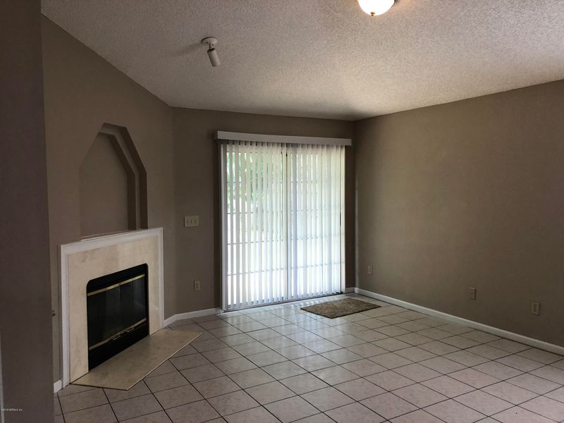 12429 Apple Leaf Dr, Jacksonville, FL 32224