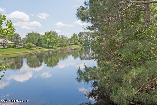 12430 Apple Leaf Dr, Jacksonville, FL 32224