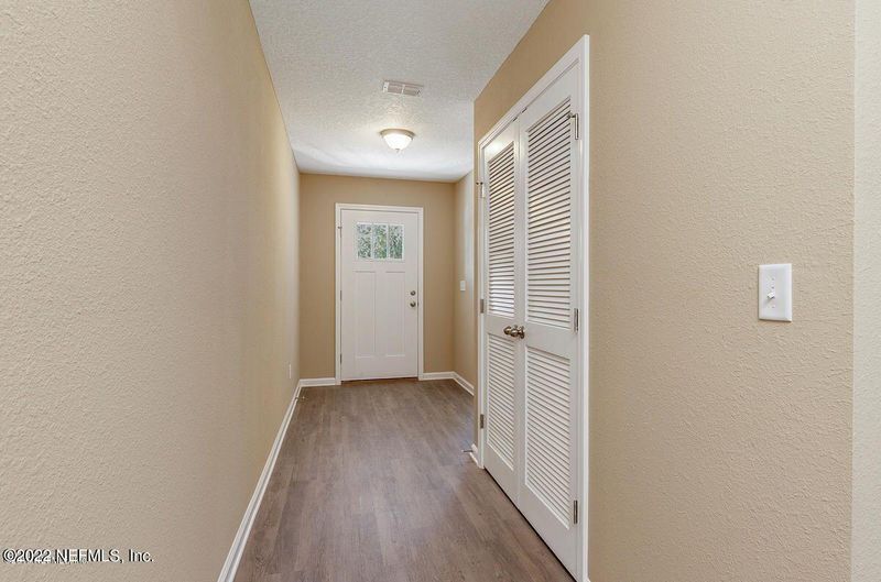 12433 Eric Ave, Jacksonville, FL 32218
