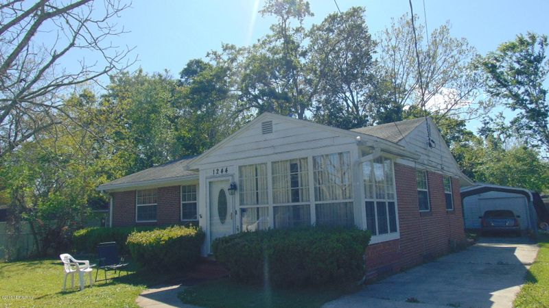 1244 Peacefield Dr, Jacksonville, FL 32205