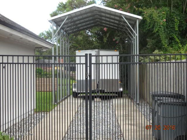 12467 Jeremys Landing Dr E, Jacksonville, FL 32258