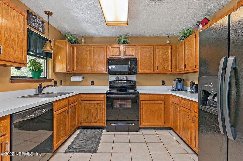 12467 Swallowhawk Ct E, Jacksonville, FL 32225