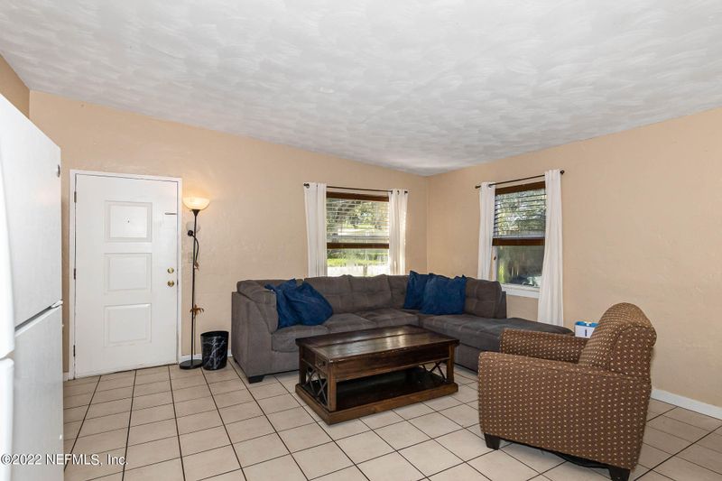 1248 King Arthur Rd, Jacksonville, FL 32211