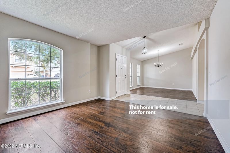 12482 Tropic Dr E, Jacksonville, FL 32225