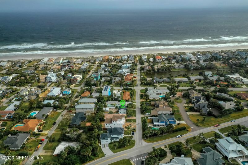 125 37th Ave S, Jacksonville Beach, FL 32250