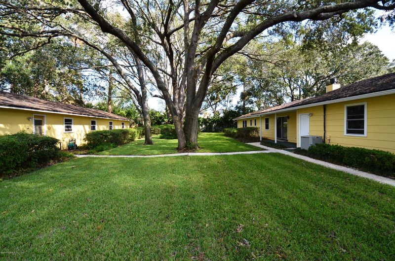 1250 Jacksonville Dr, Jacksonville Beach, FL 32250