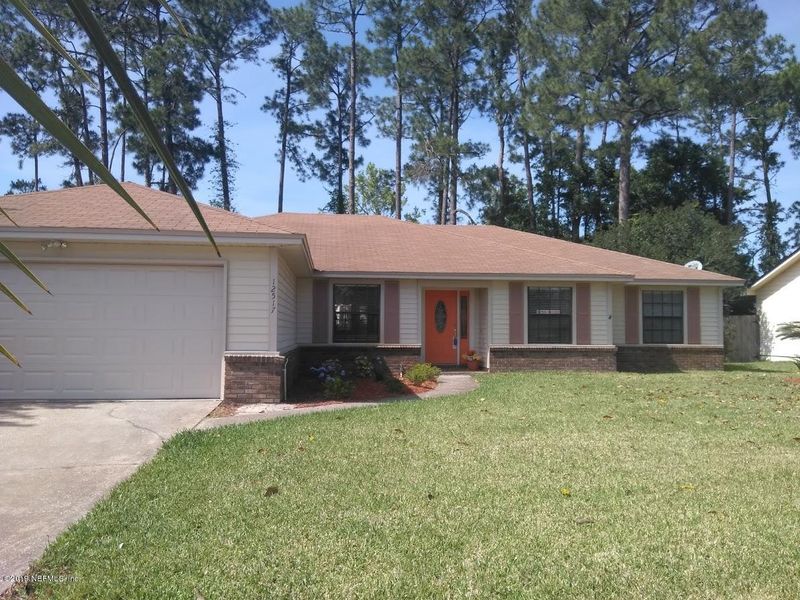 12517 Dragonfly Ln N, Jacksonville, FL 32225