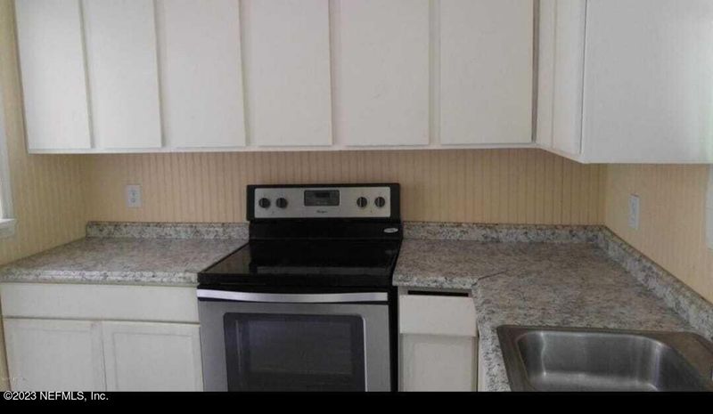 1252 North Shore Dr, Jacksonville, FL 32208