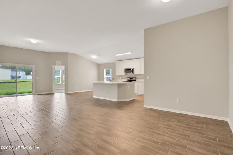 12529 Creekside Manor Dr, Jacksonville, FL 32218