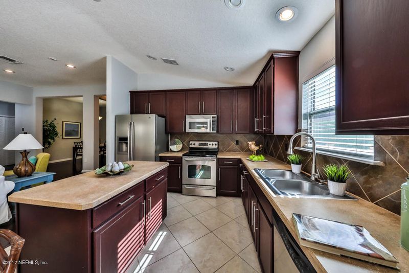 12544 White Cedar Trl, Jacksonville, FL 32226