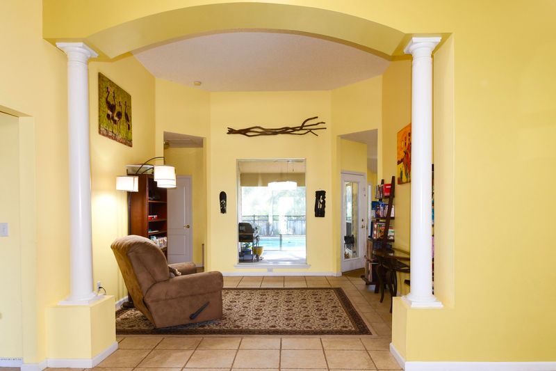 12551 Wages Way E, Jacksonville, FL 32218