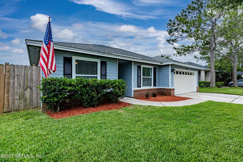 12582 Hickory Lakes Dr, Jacksonville, FL 32225