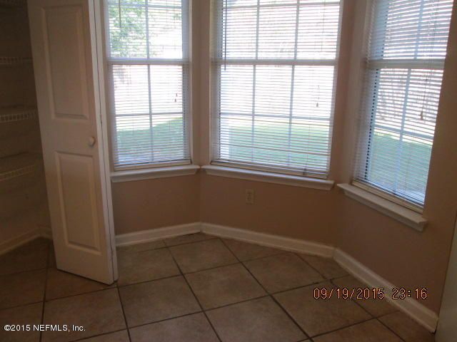 12589 Hickory Lakes Dr S, Jacksonville, FL 32225