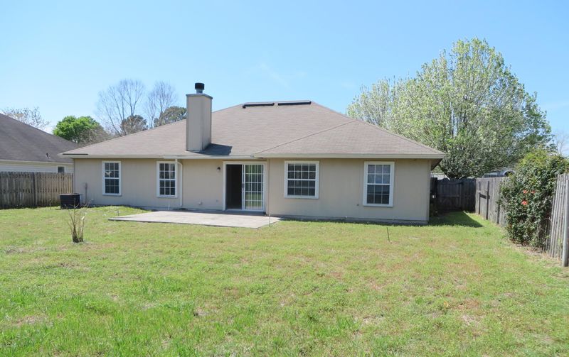 1261 Summit Oaks Dr W, Jacksonville, FL 32221