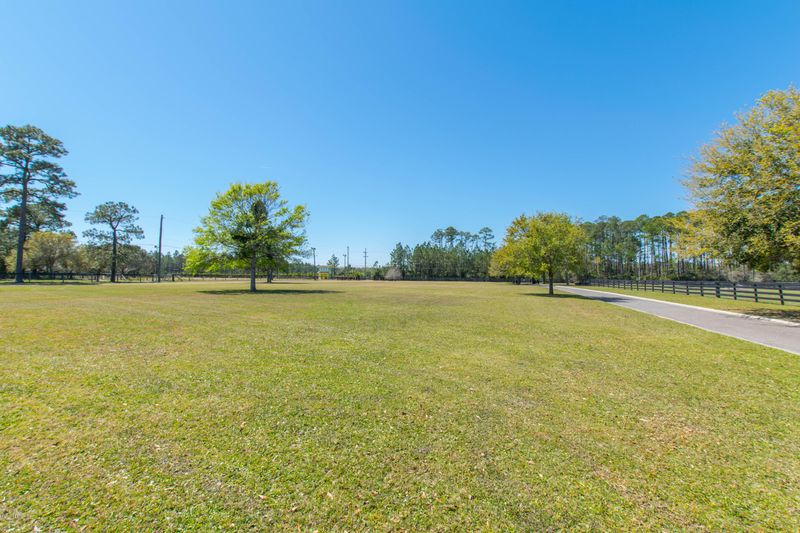 12611 Sawpit Rd, Jacksonville, FL 32226