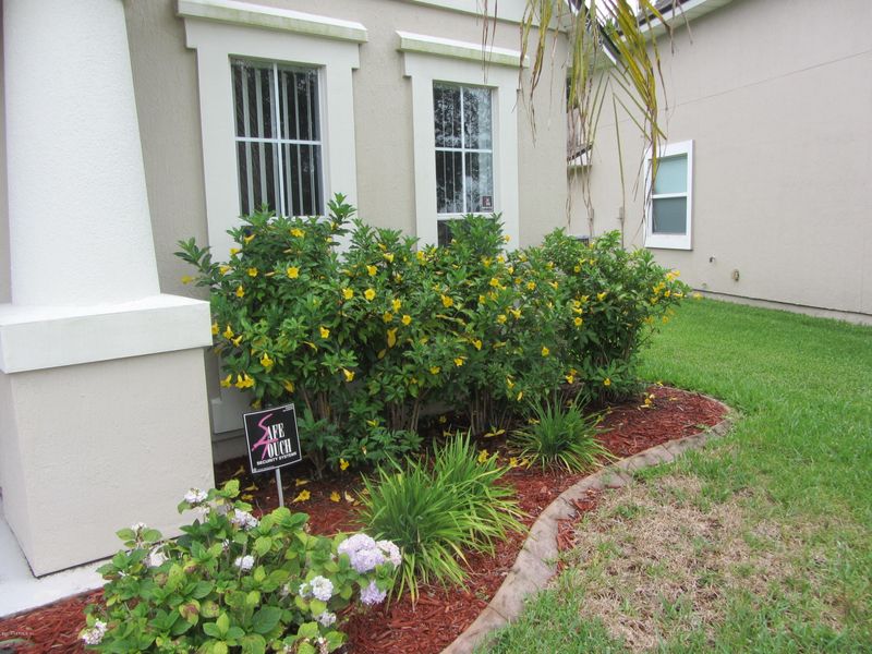 12658 Tropic Dr E, Jacksonville, FL 32225