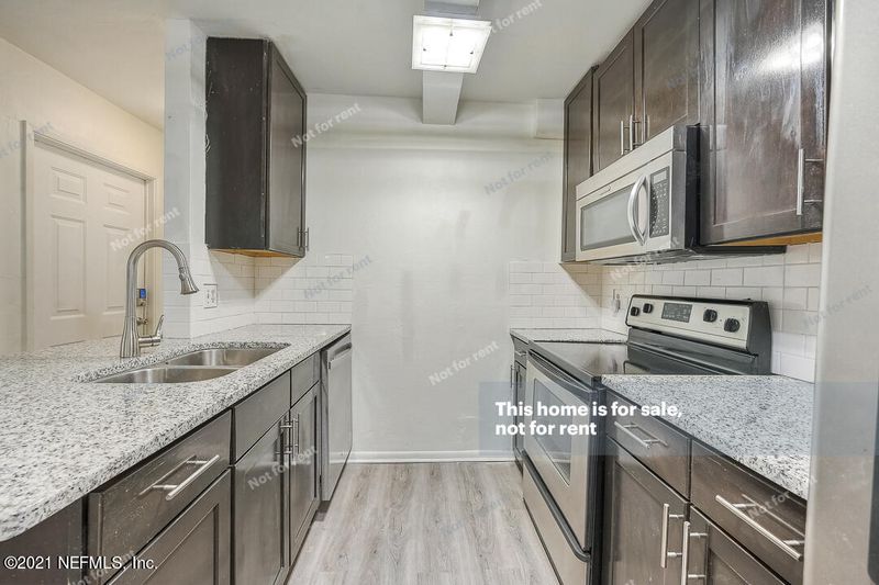 1266 Mayport Landing Cir, Atlantic Beach, FL 32233