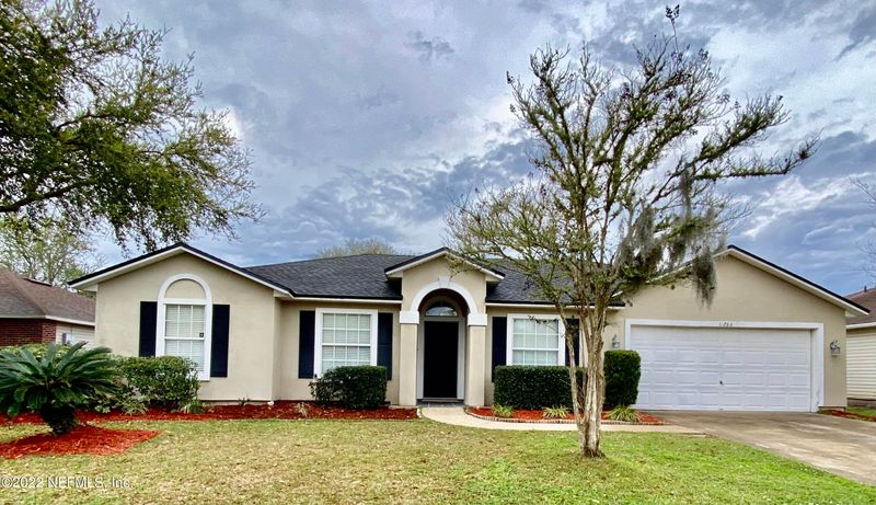 1266 Summit Oaks Dr E, Jacksonville, FL 32221
