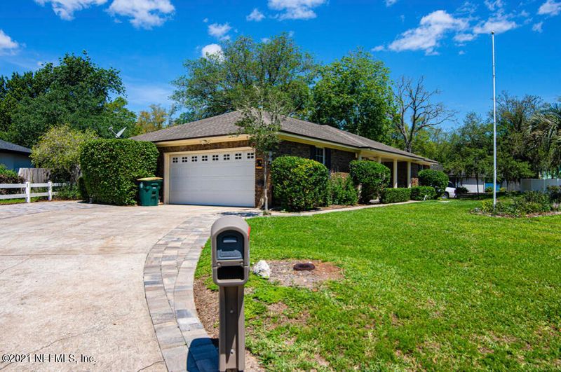 12718 Gathering Oaks Dr, Jacksonville, FL 32258