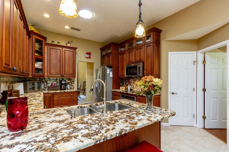 1272 Creek Bend Rd, Jacksonville, FL 32259
