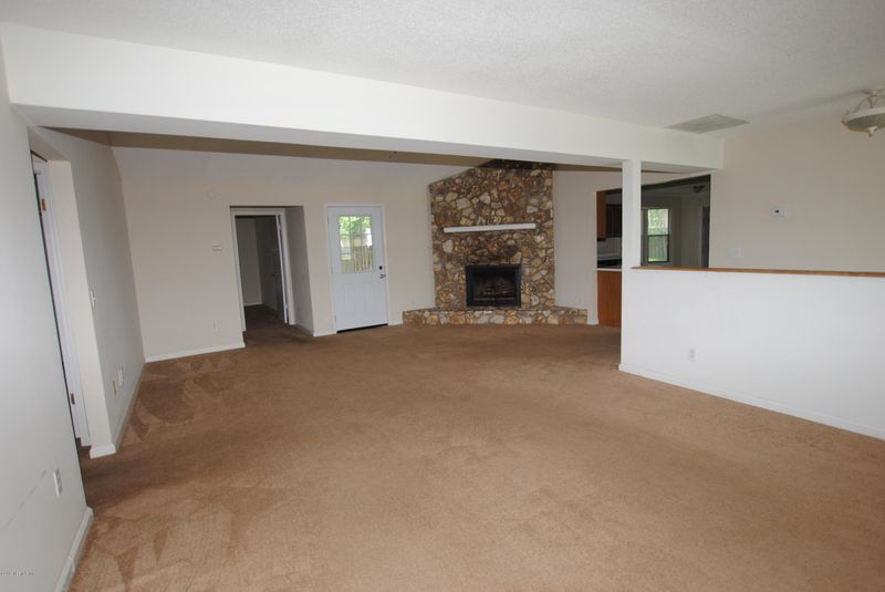 12744 Gathering Oaks Dr, Jacksonville, FL 32258