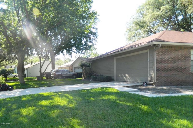 12748 Sand Ridge Dr, Jacksonville, FL 32258