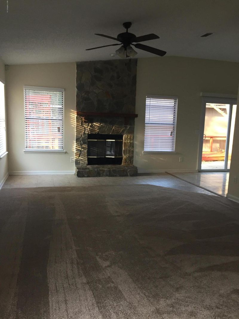 1277 Munson Cove Dr, Jacksonville, FL 32233