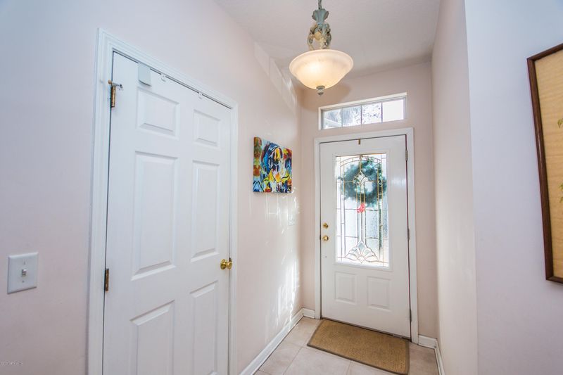 128-3 Seminole Rd, Atlantic Beach, FL 32233