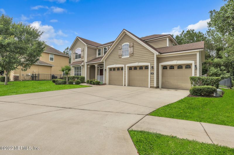 128 Chatsworth Dr, Jacksonville, FL 32259