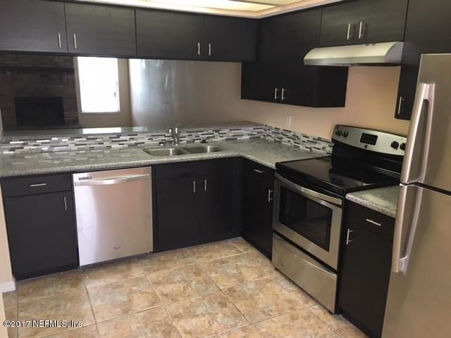 12816 Ashbrook Cir E, Jacksonville, FL 32225