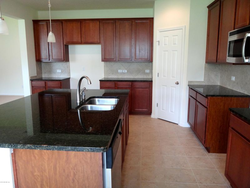 1282 Camp Ridge Ln, Middleburg, FL 32068