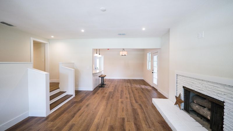 1282 Murray Dr, Jacksonville, FL 32205