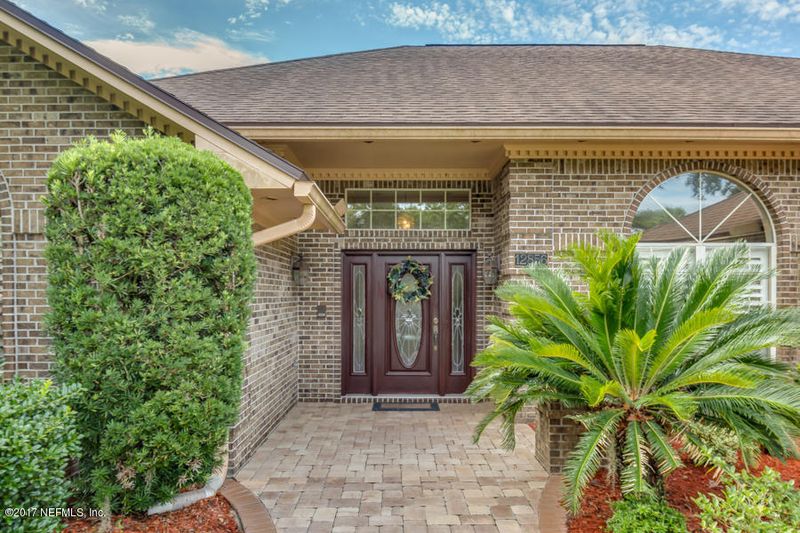 12856 Southern Hills Cir E, Jacksonville, FL 32225