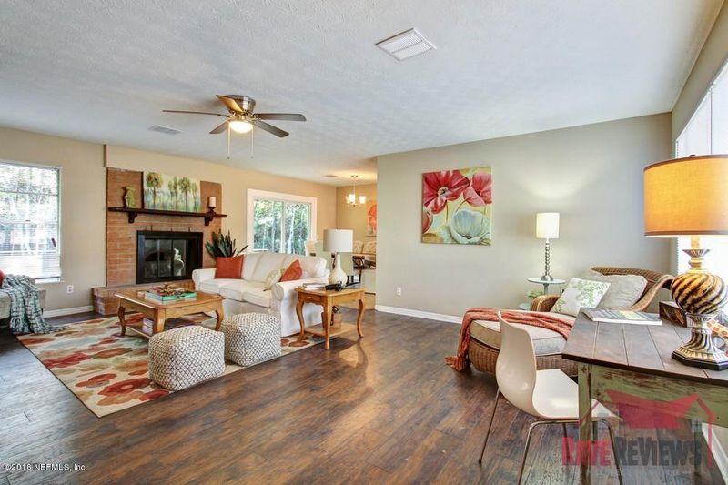 1290 Floyd St, Fleming Island, FL 32003