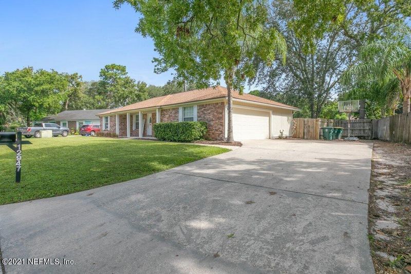 12947 Tree Way Ct N, Jacksonville, FL 32258