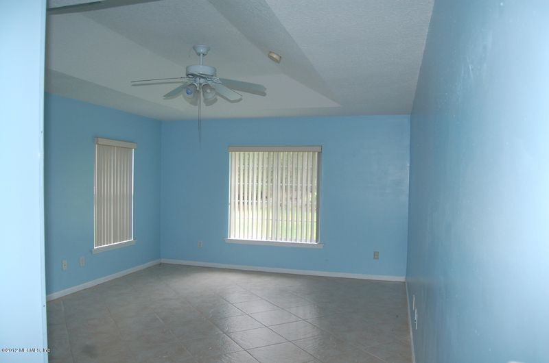 1297 Gum Leaf Rd, Jacksonville, FL 32226