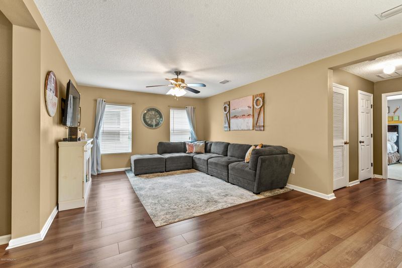 1299 Biscayne Grove Ln, Jacksonville, FL 32218