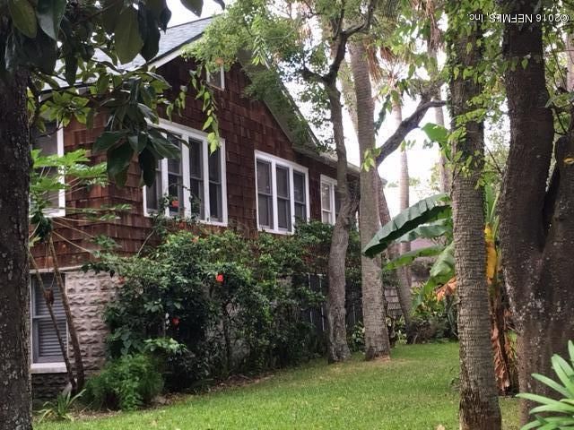 130 5th St, Atlantic Beach, FL 32233