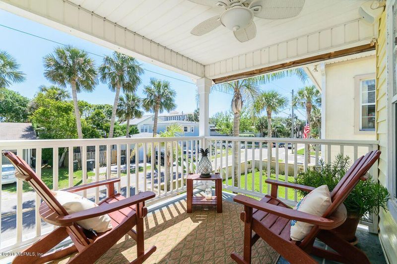 130 East Coast Dr, Atlantic Beach, FL 32233