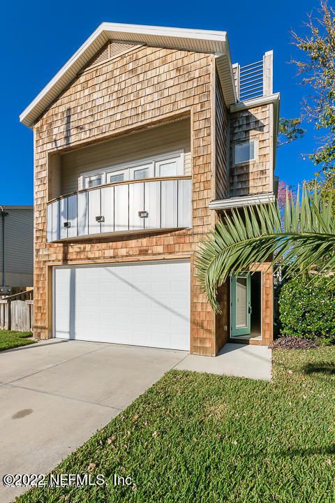 130 Poinsettia St, Atlantic Beach, FL 32233